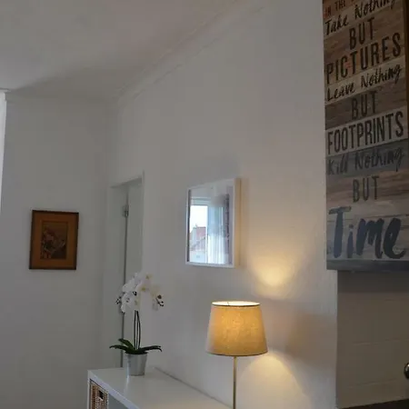 Cozy Apartament At - Cascais